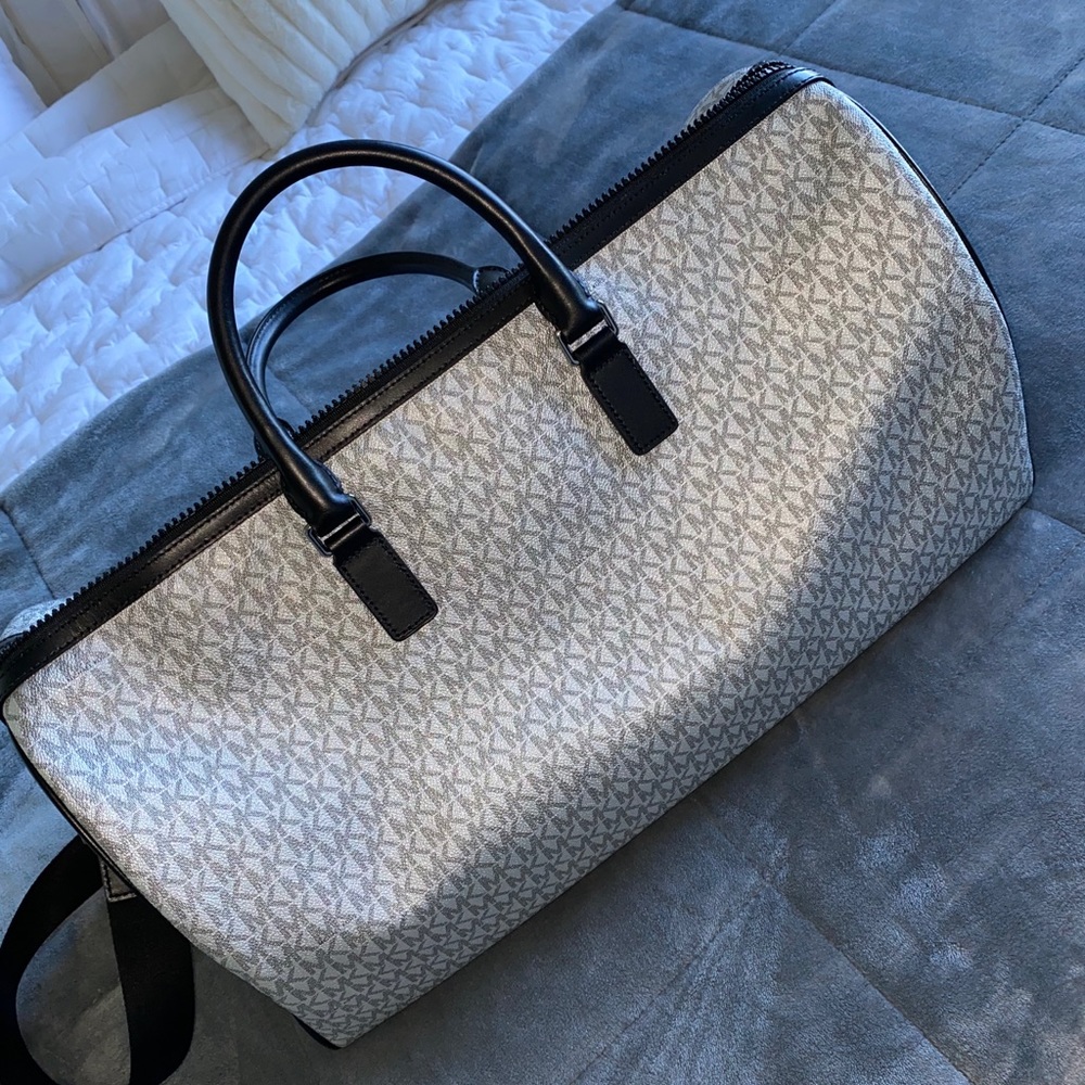 MK duffle bag silver/black - Picture 4 of 6